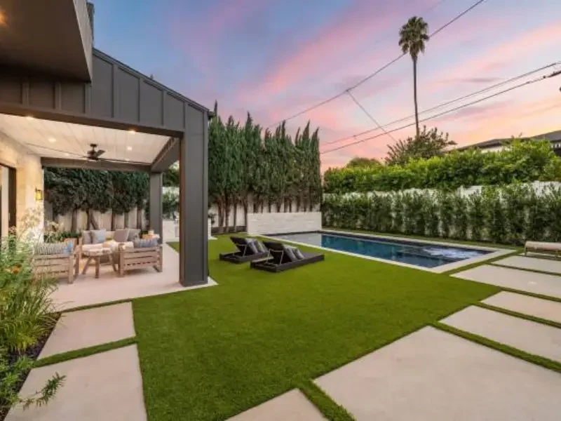 Artificial Turf Installation Byonton Beach